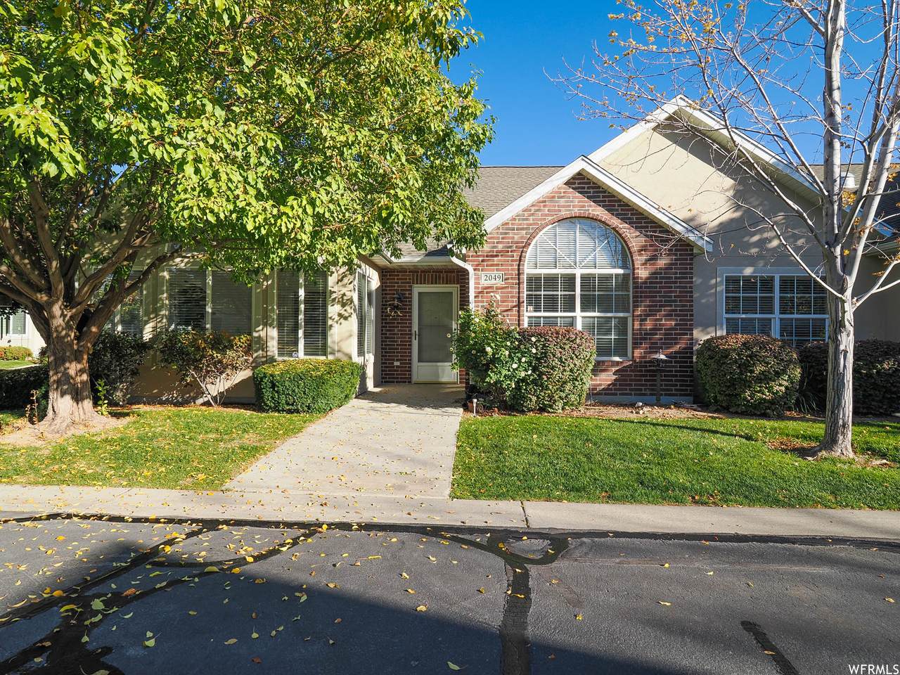 2049 Abbey View Rd - Photo 1
