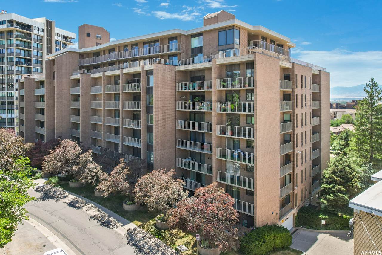 245 Vine St - Photo 1