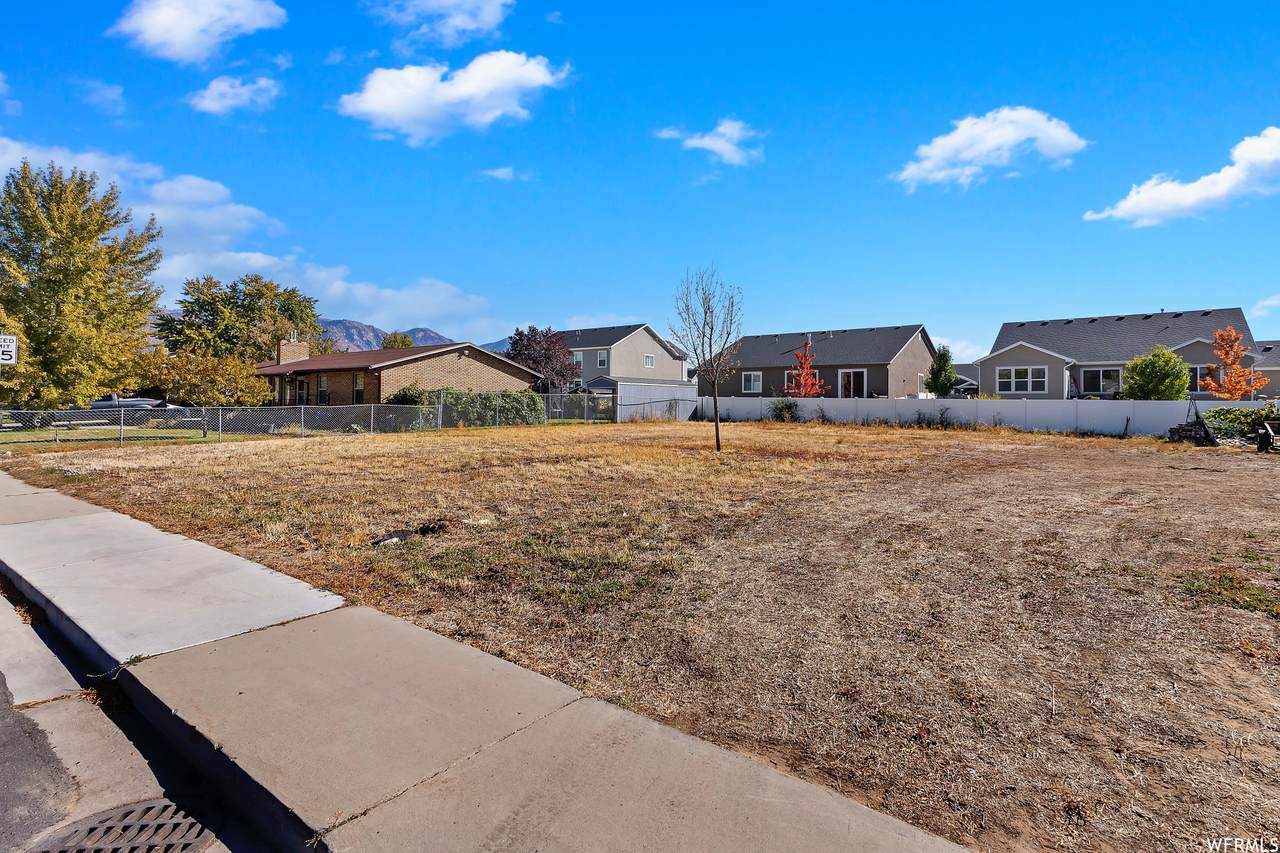 357 255 - Photo 1