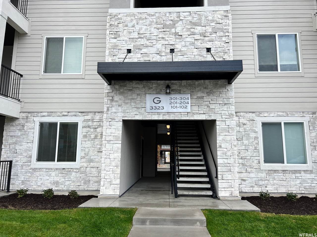 3323 Hardman Way - Photo 1