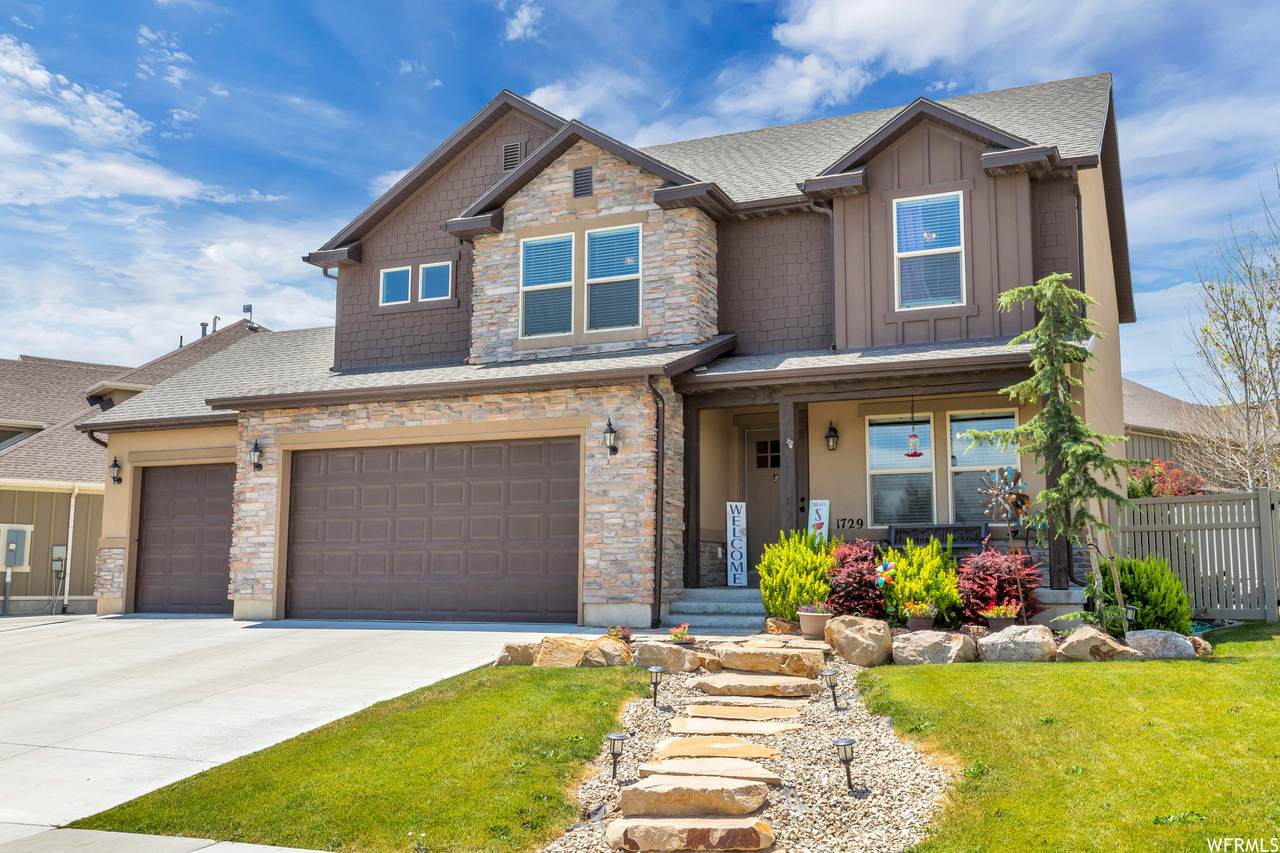 1729 Aspen Cir - Photo 1