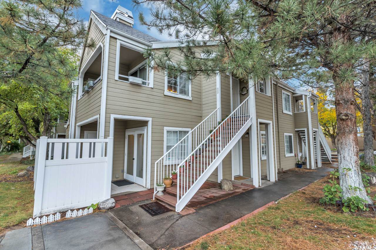 1496 Foxboro Dr - Photo 1