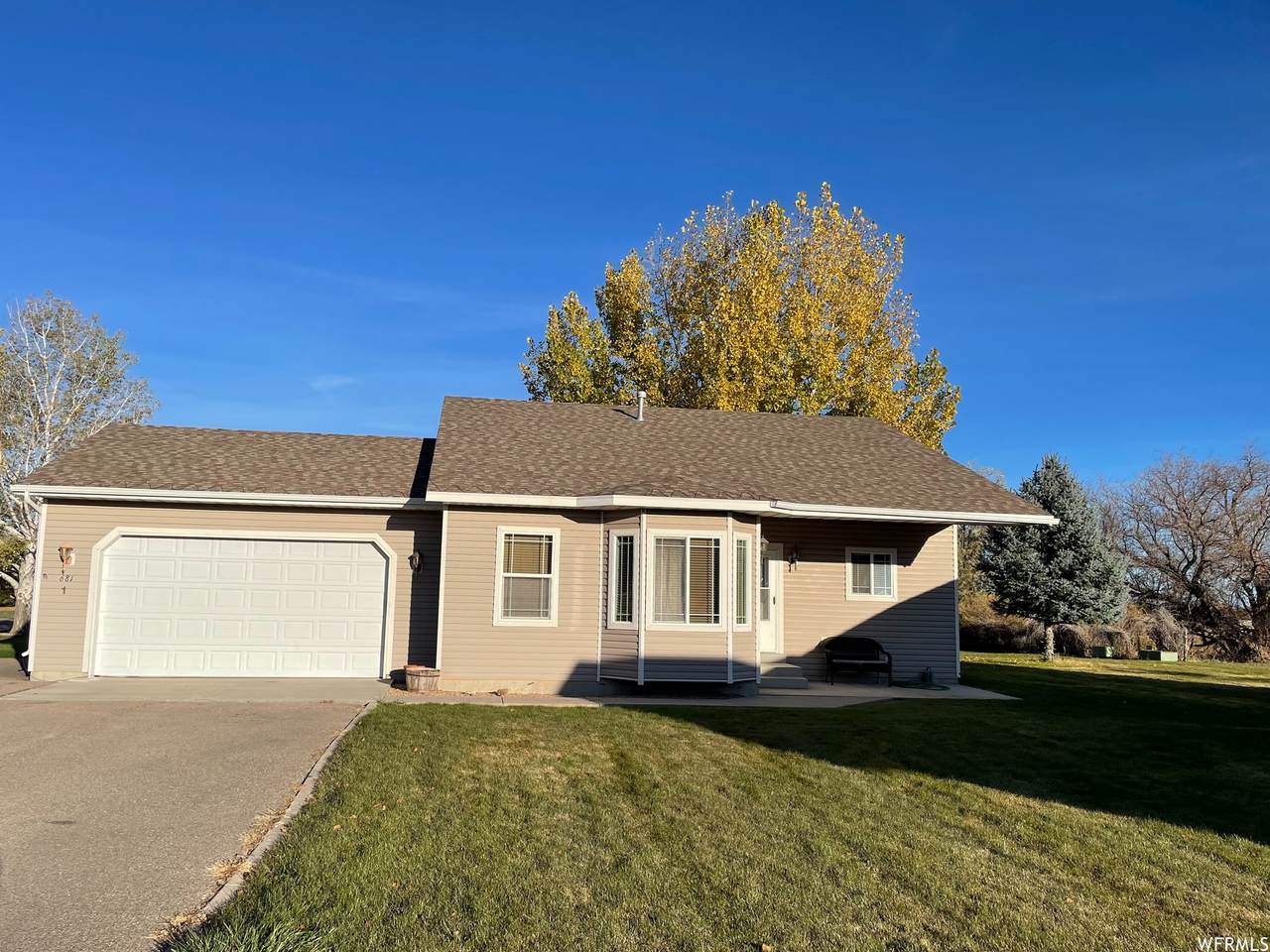 681 Escalante Dr - Photo 1