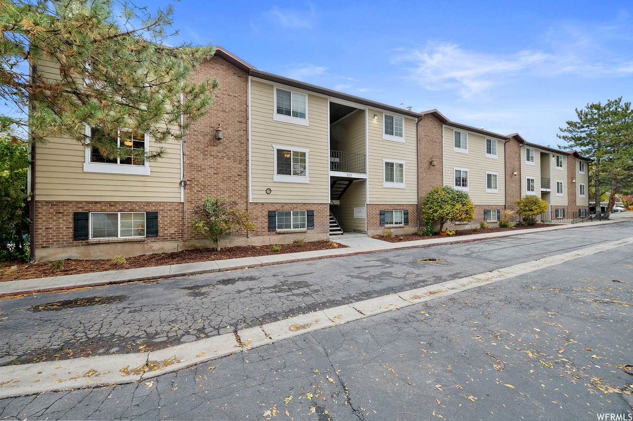 823 Arnecia Ct - Photo 1