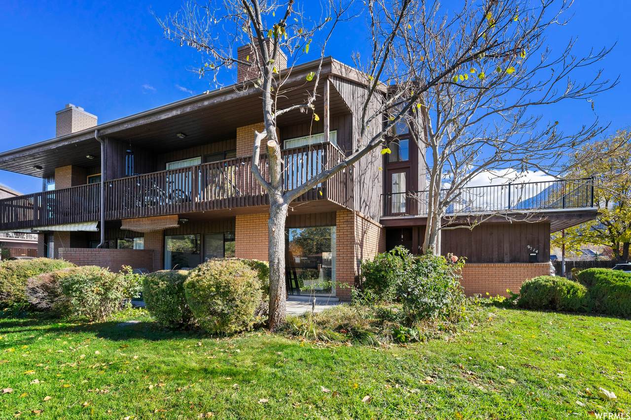 2712 Edgewood Dr - Photo 1