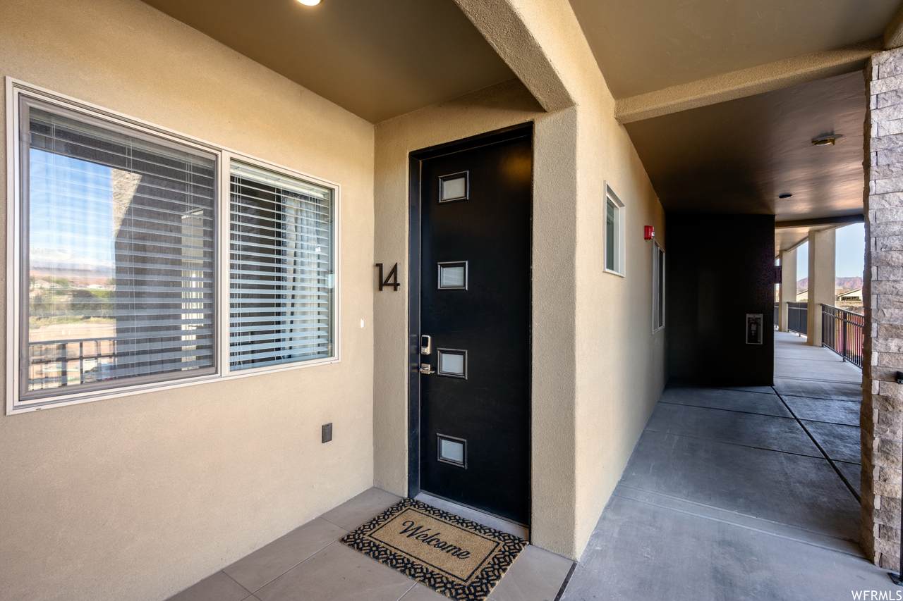 271 Country Ln - Photo 1