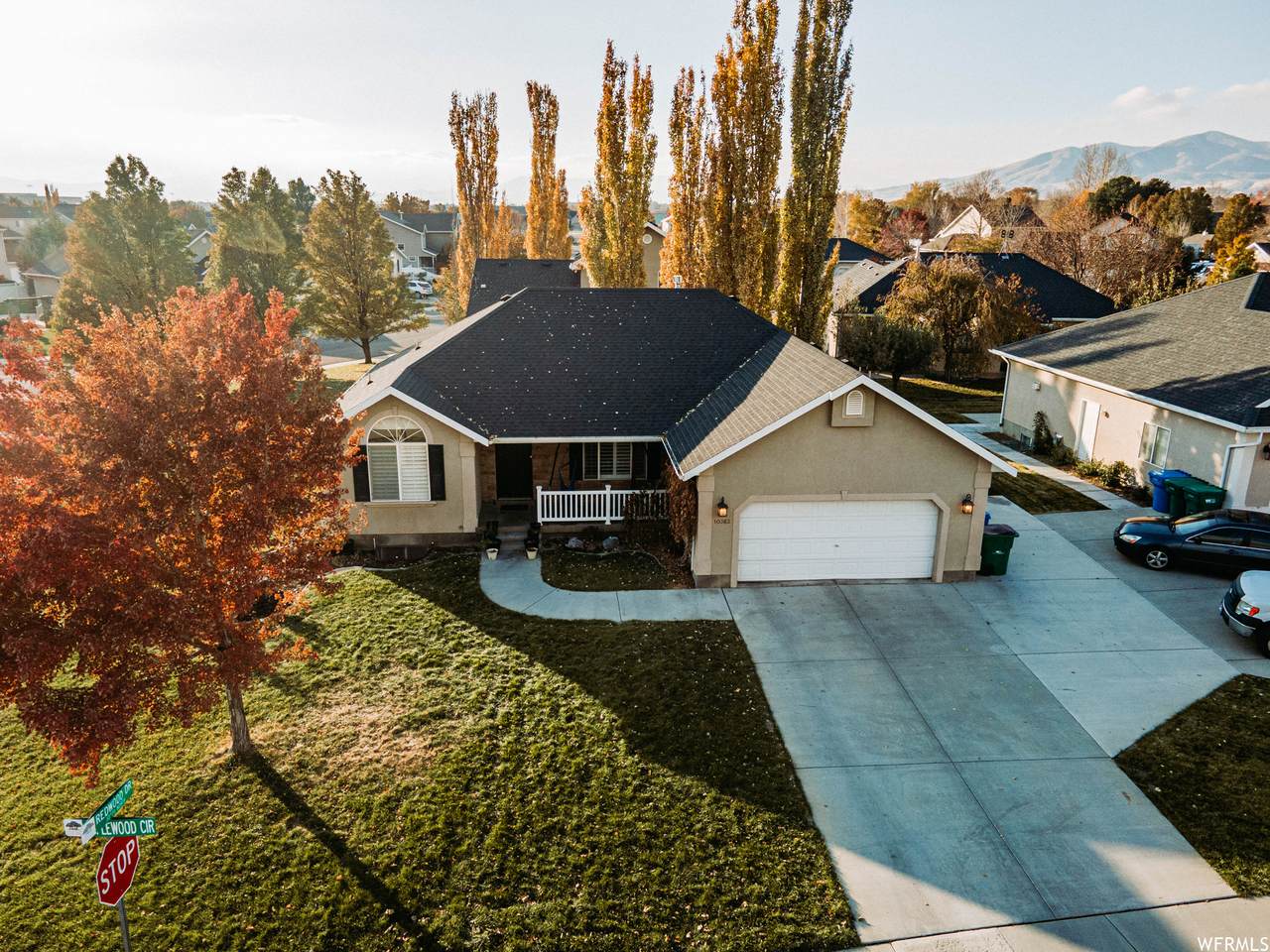 10363 Applewood Cir - Photo 1