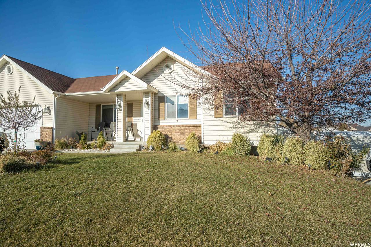 6190 Townley St - Photo 1