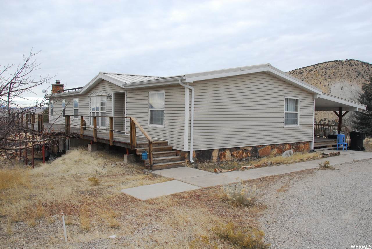 970 Canyon Rd - Photo 1
