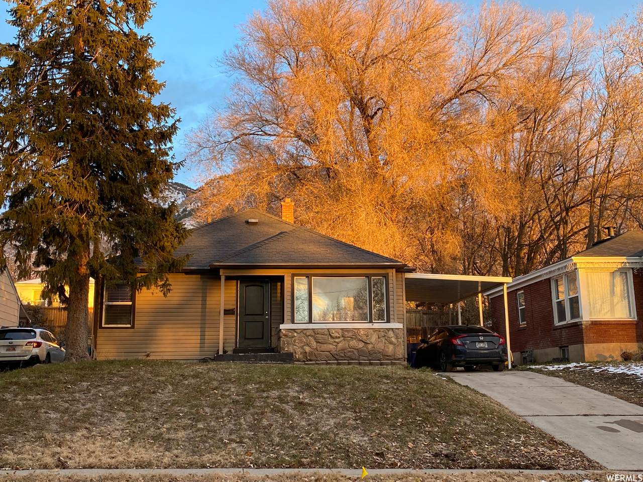 2208 Polk Ave - Photo 1