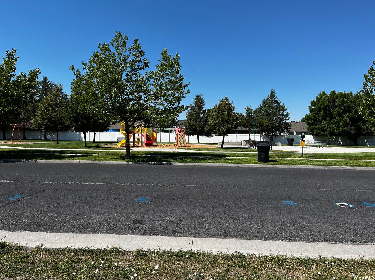 612 400 - Photo 1