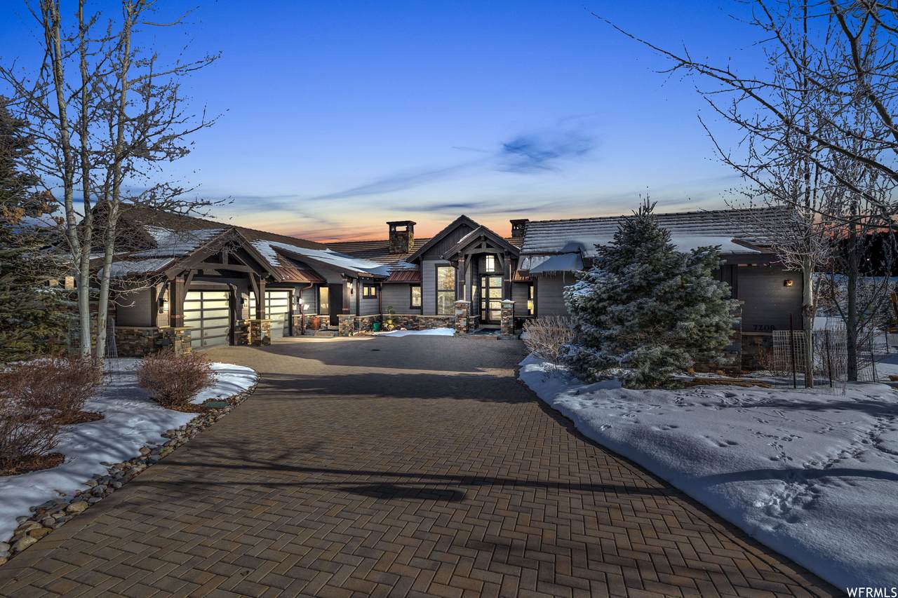 7208 Lupine Dr - Photo 1