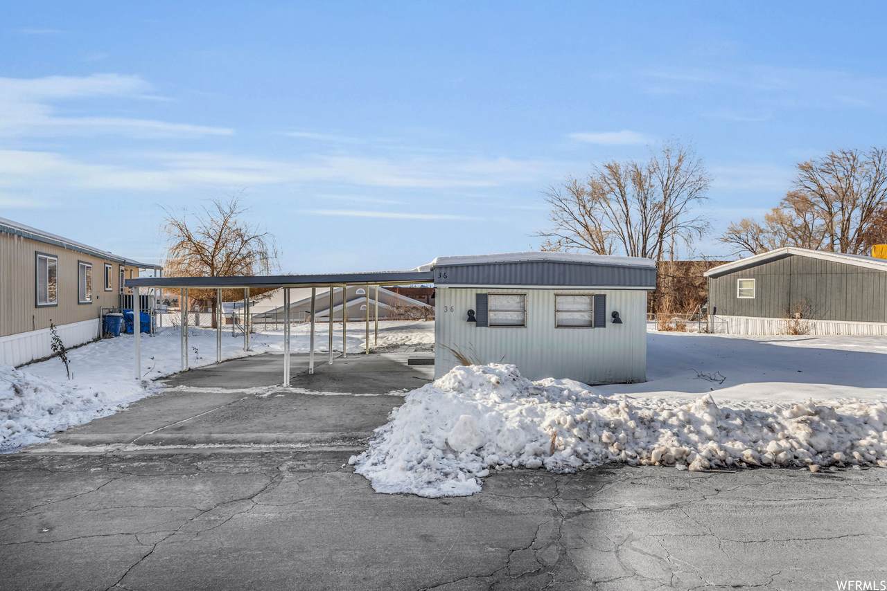 2600 Hillfield Rd - Photo 1