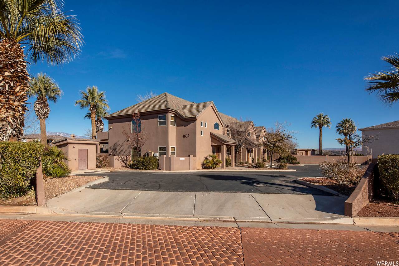 1839 Canyon Dr - Photo 1