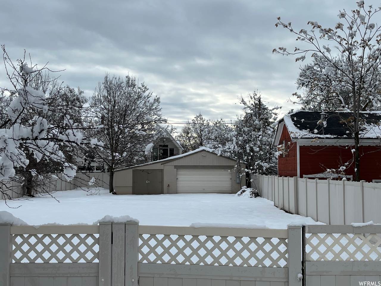 1632 Maple Ave - Photo 1