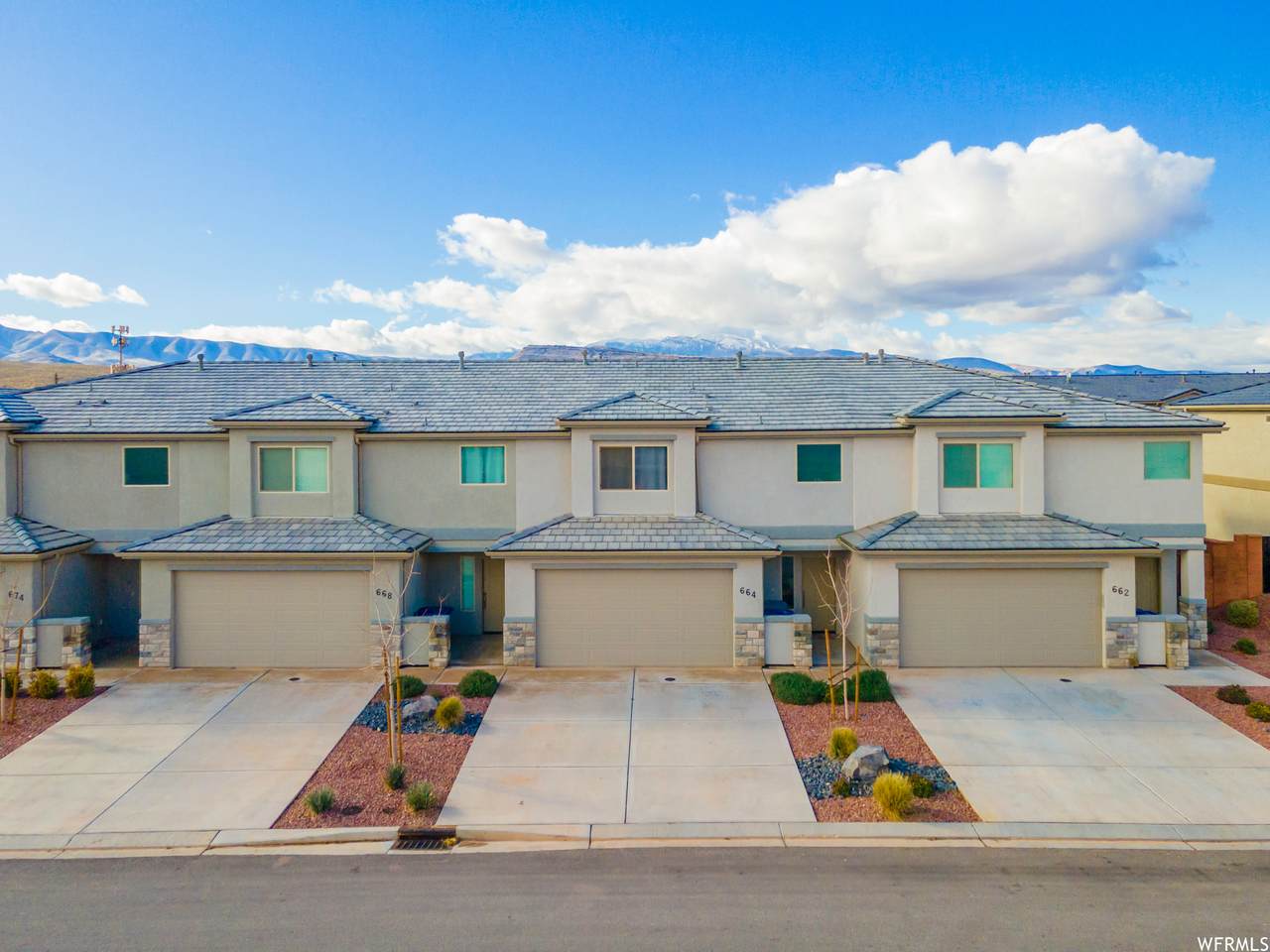 664 Malorie Way - Photo 1