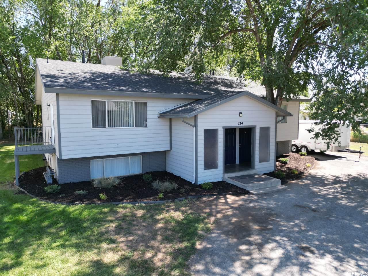 224 2350 - Photo 1