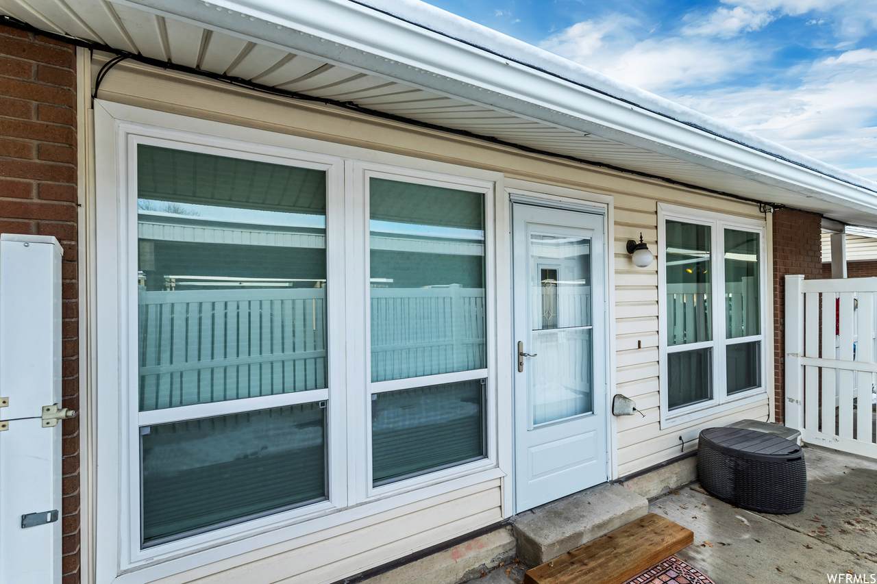 5933 Sultan Cir - Photo 1
