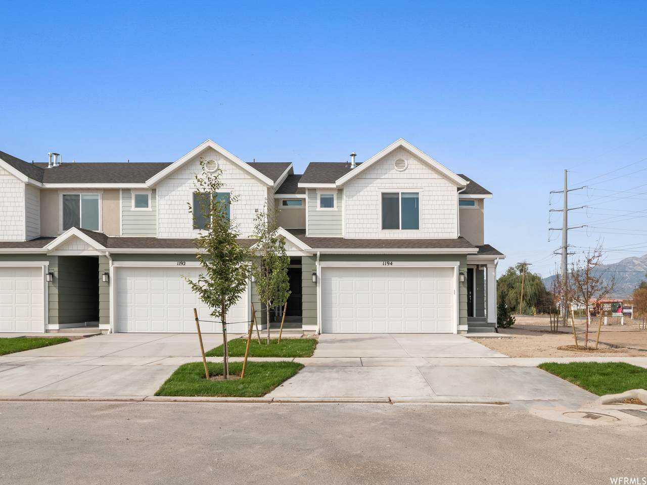 1077 Jack Dr - Photo 1