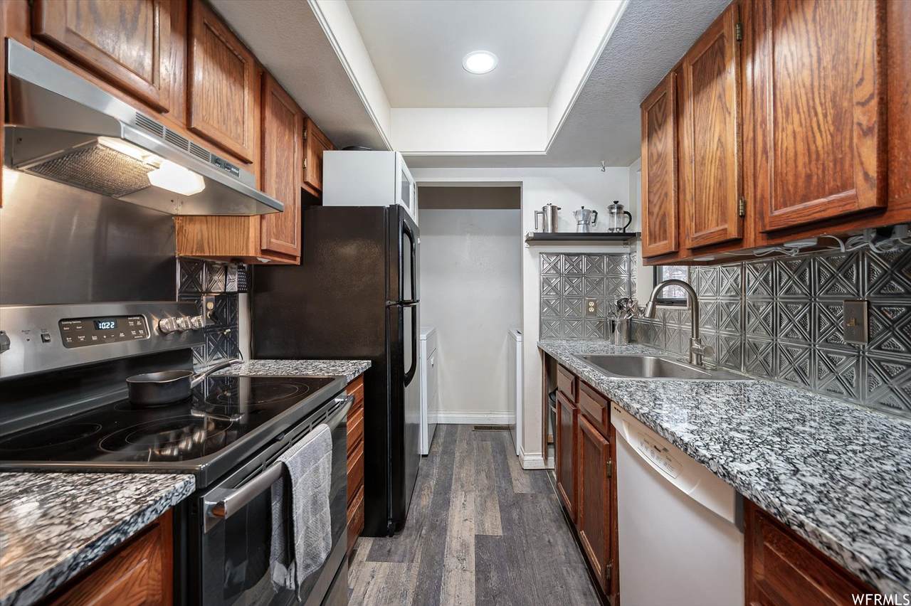 6837 Countrywood Cir - Photo 1