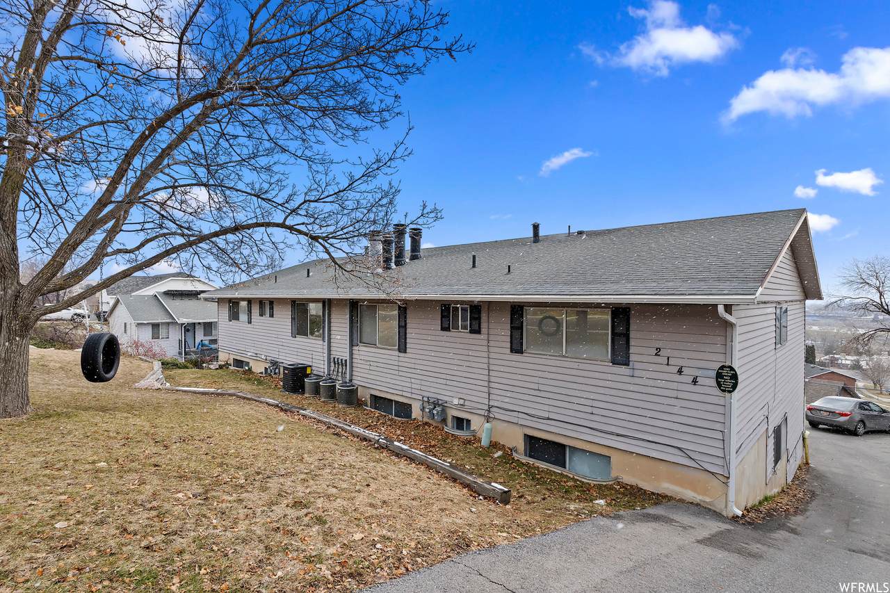 2144 Dakota Ave - Photo 1