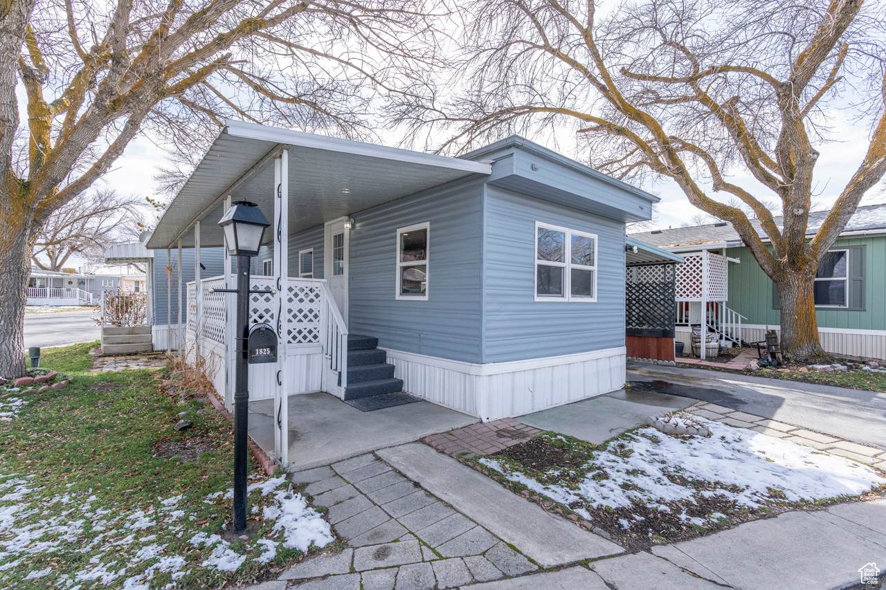 1825 Flag Ave - Photo 1