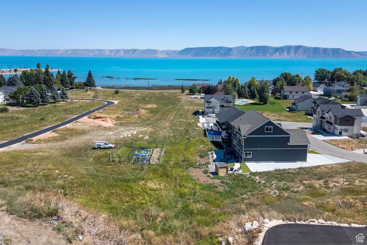710 Lochwood View - Photo 1