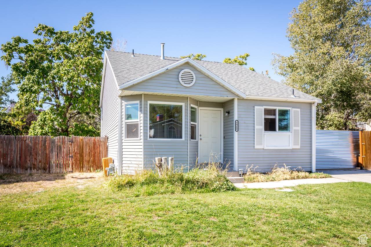 5940 Woodview Dr - Photo 1