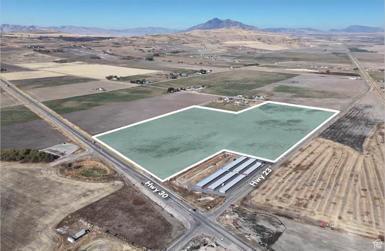  Address Not Published - Photo 1