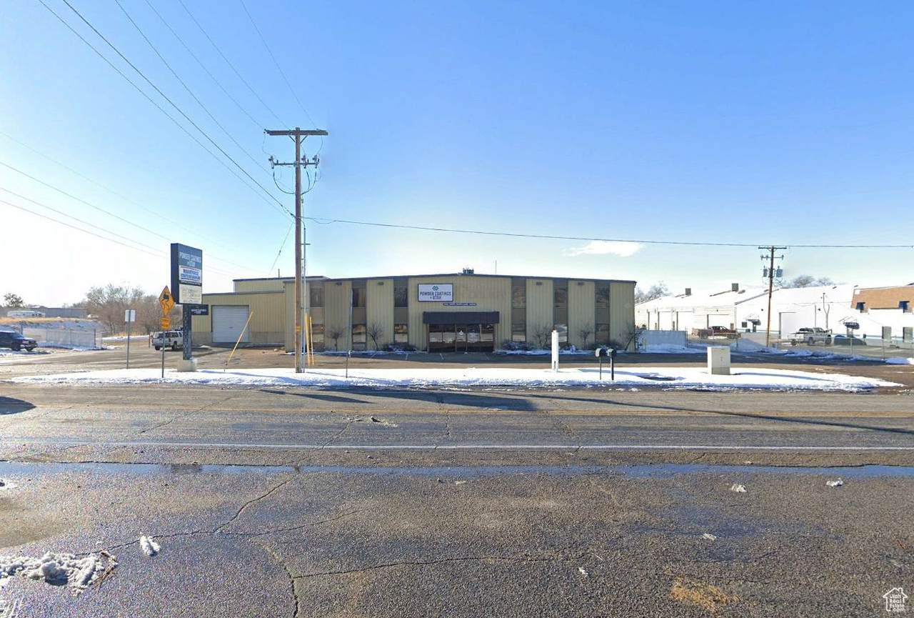 2951 Pennsylvania Ave - Photo 1