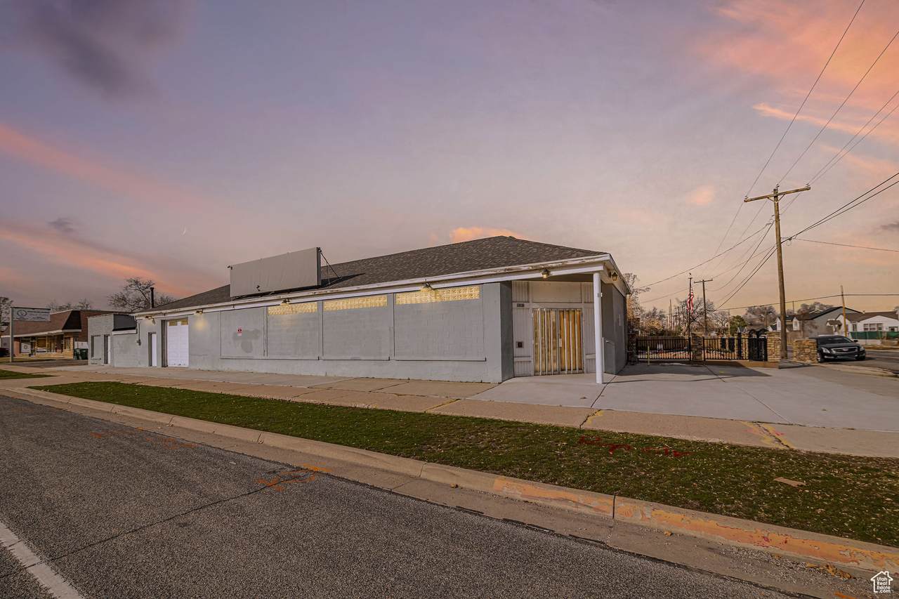 3303 Grant Ave - Photo 1