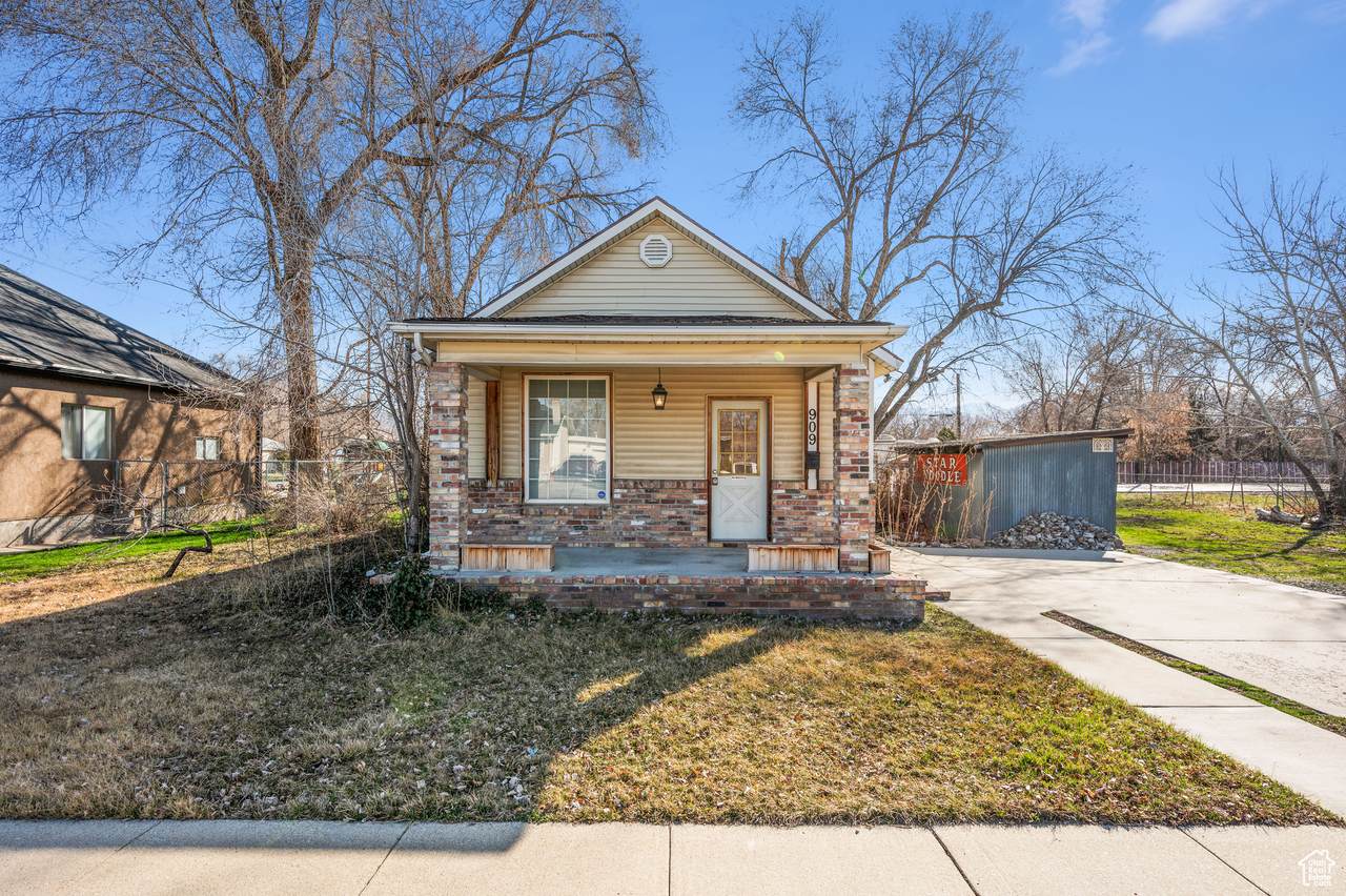 909 Concord St - Photo 1