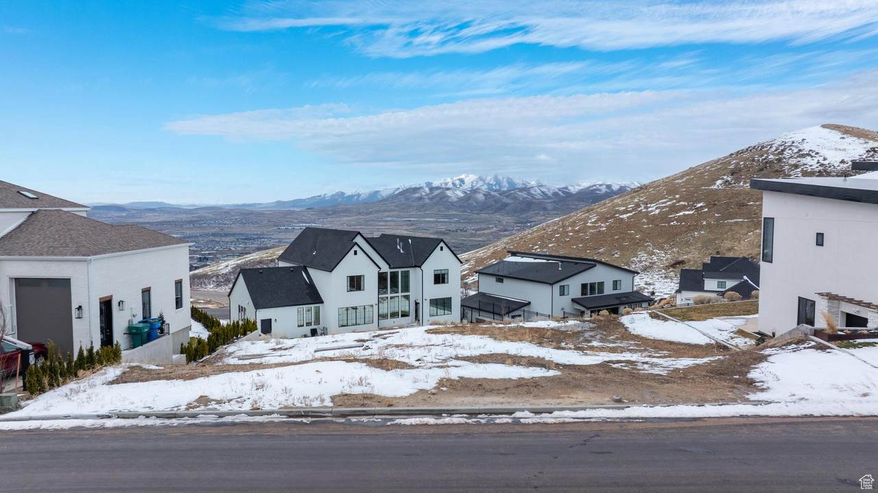 4899 Vialetto Way - Photo 1