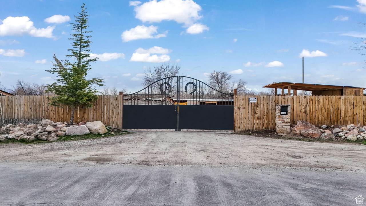 1407 Crystal Ave - Photo 1