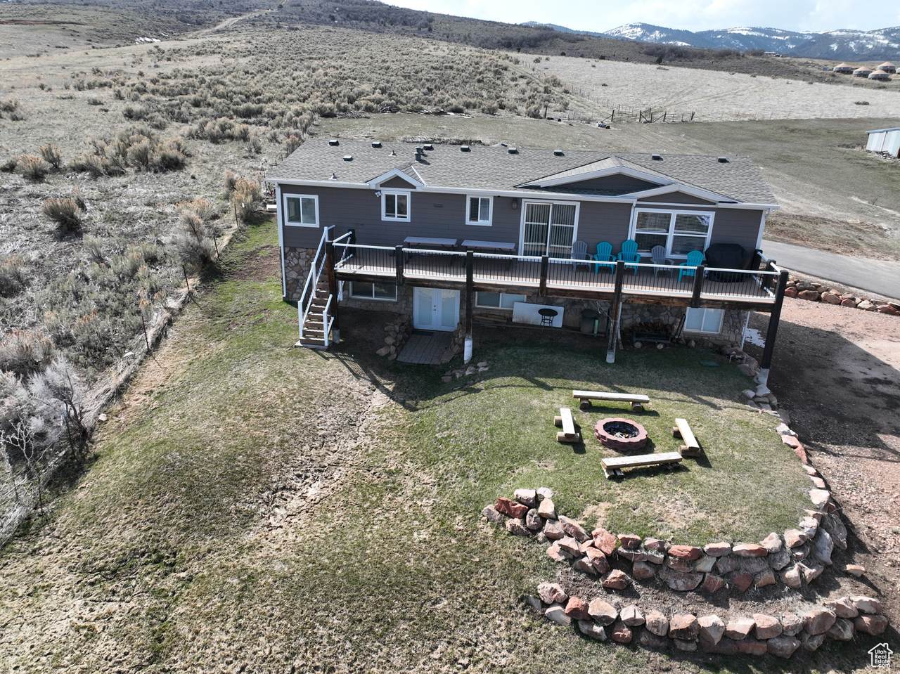 288 Stuart Dr - Photo 1