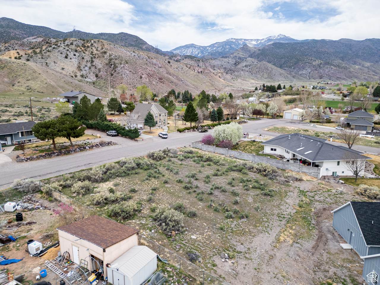 264 Foothill Dr - Photo 1