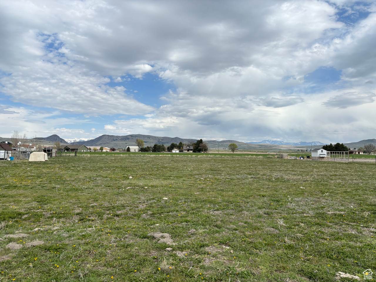 330 140 - Photo 1