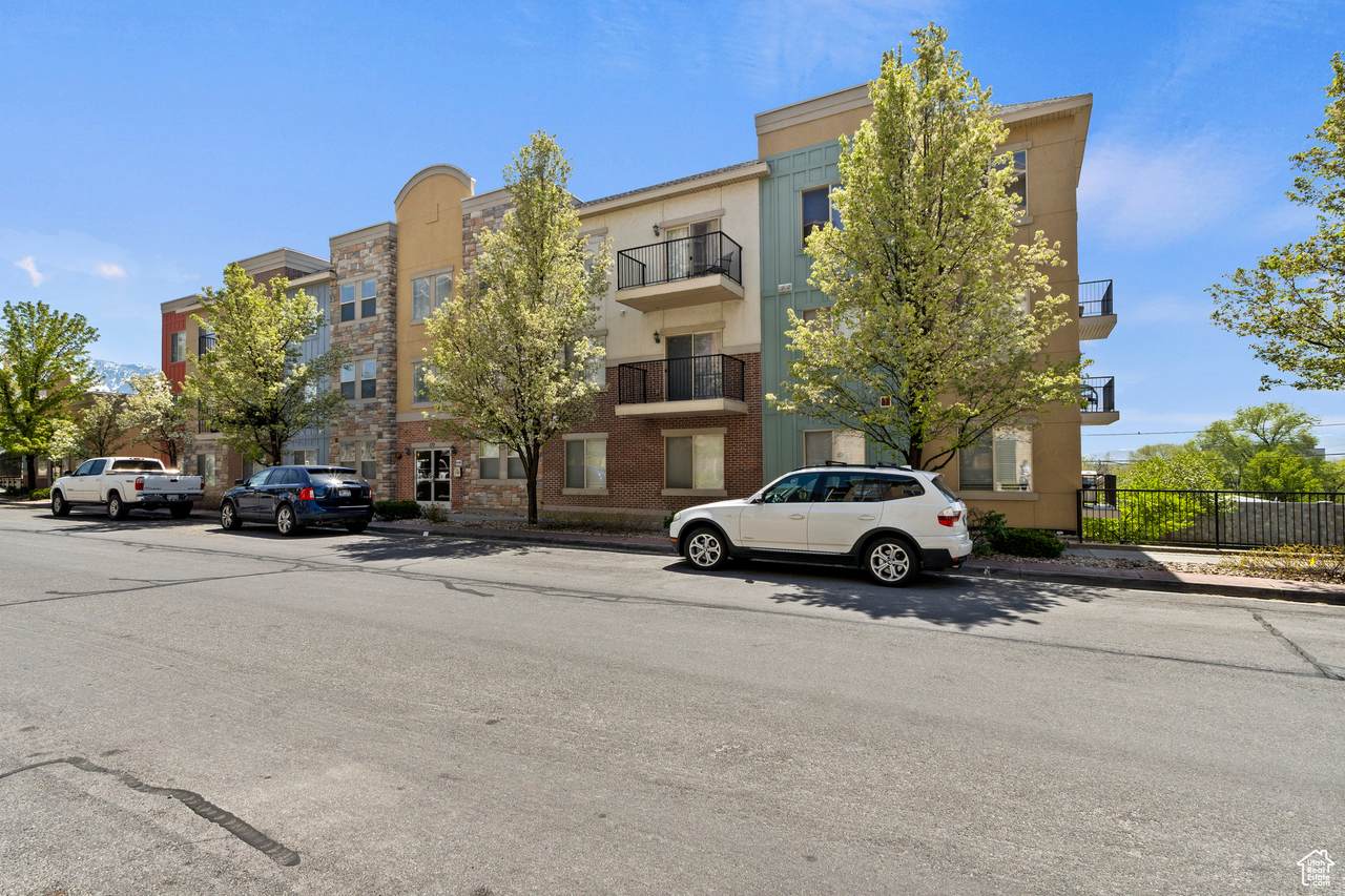 170 Albion Village Way - Photo 1