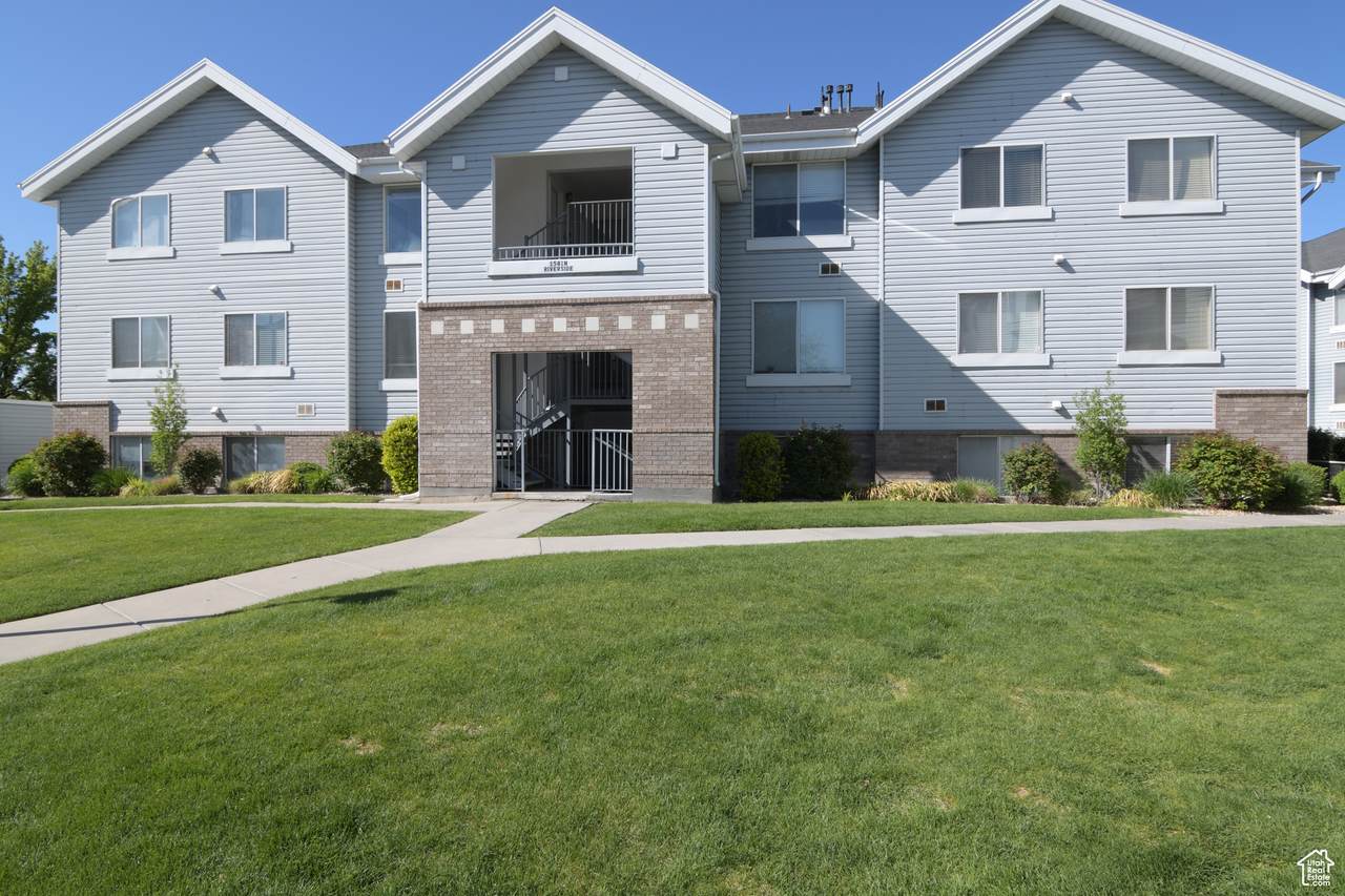 1559 Riverside Avenue Ave - Photo 1