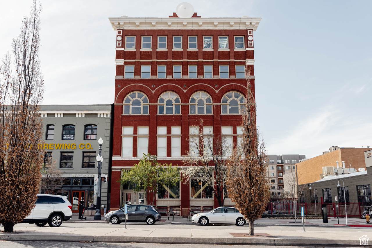 159 Broadway - Photo 1