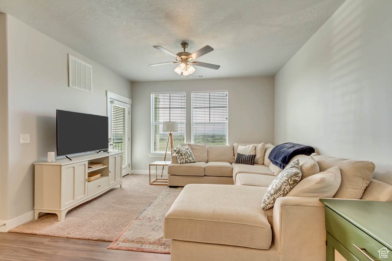 927 Coral Charm Way - Photo 1