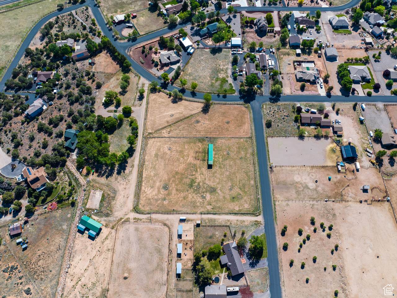 979 Dammeron Valley Rd - Photo 1