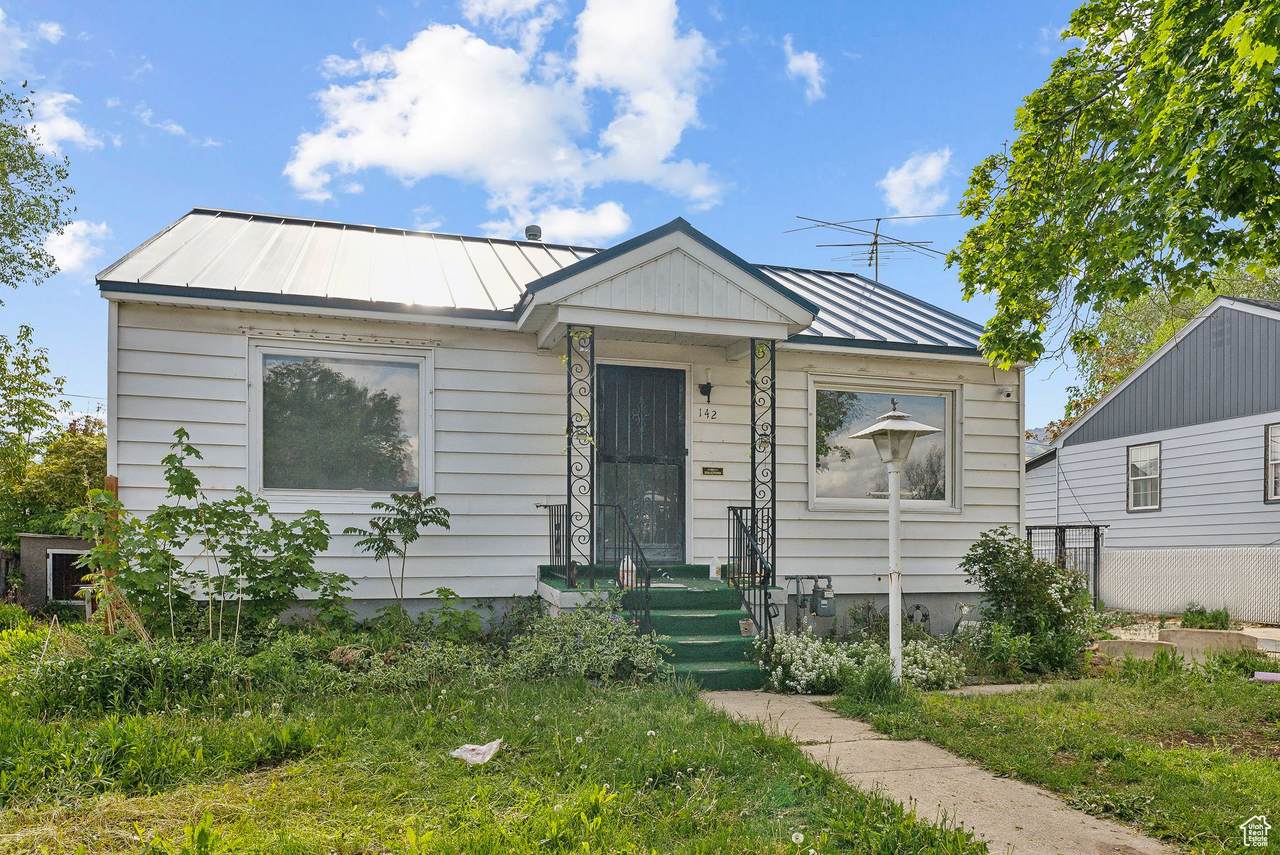 142 Pinehurst Ave - Photo 1