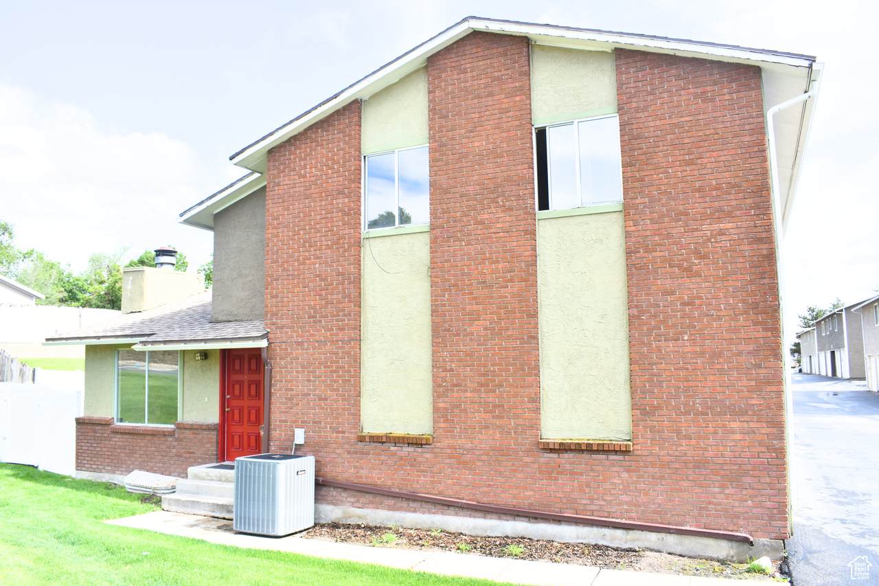 5235 Glendon St. St - Photo 1