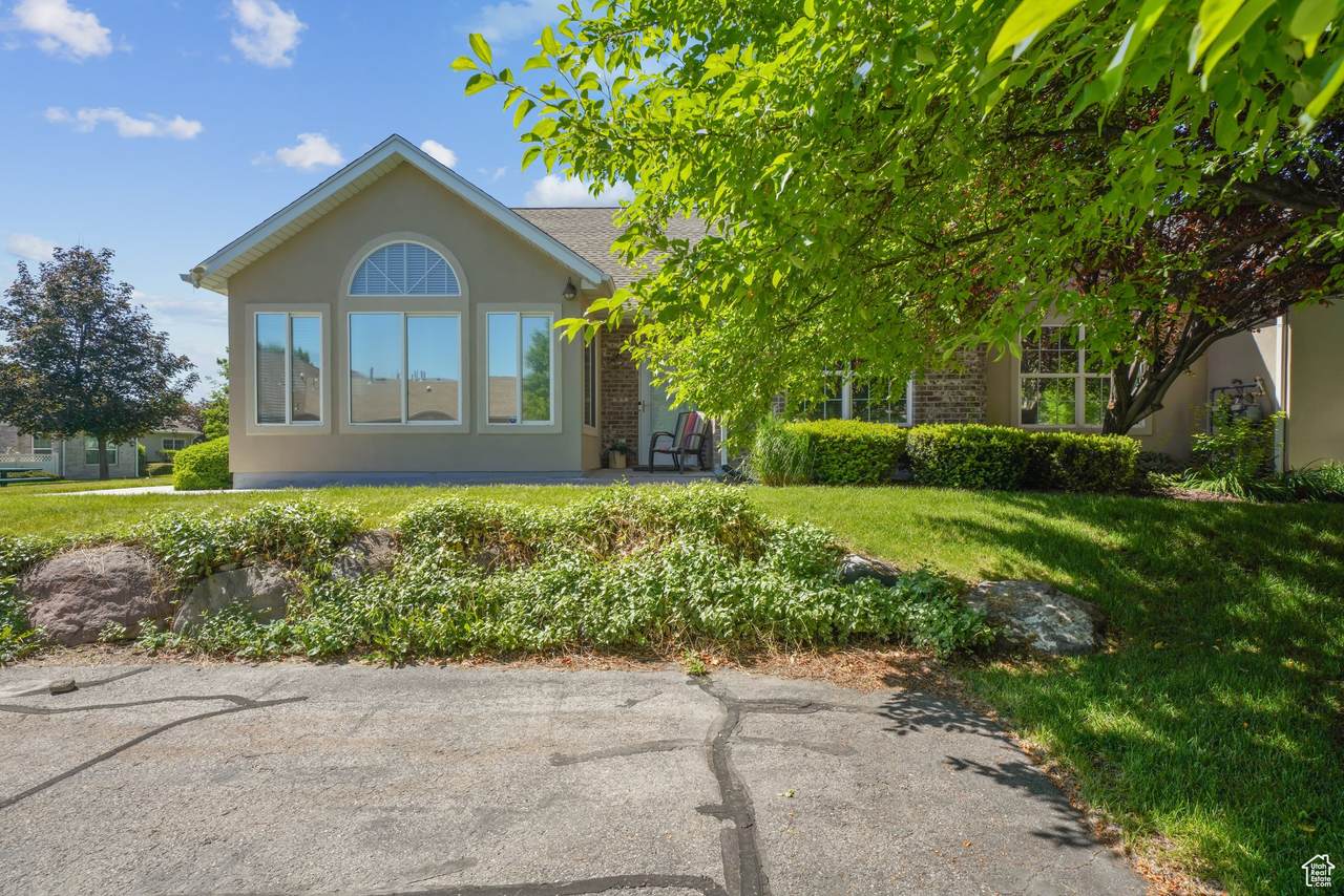 2082 Jordan Villa Dr - Photo 1