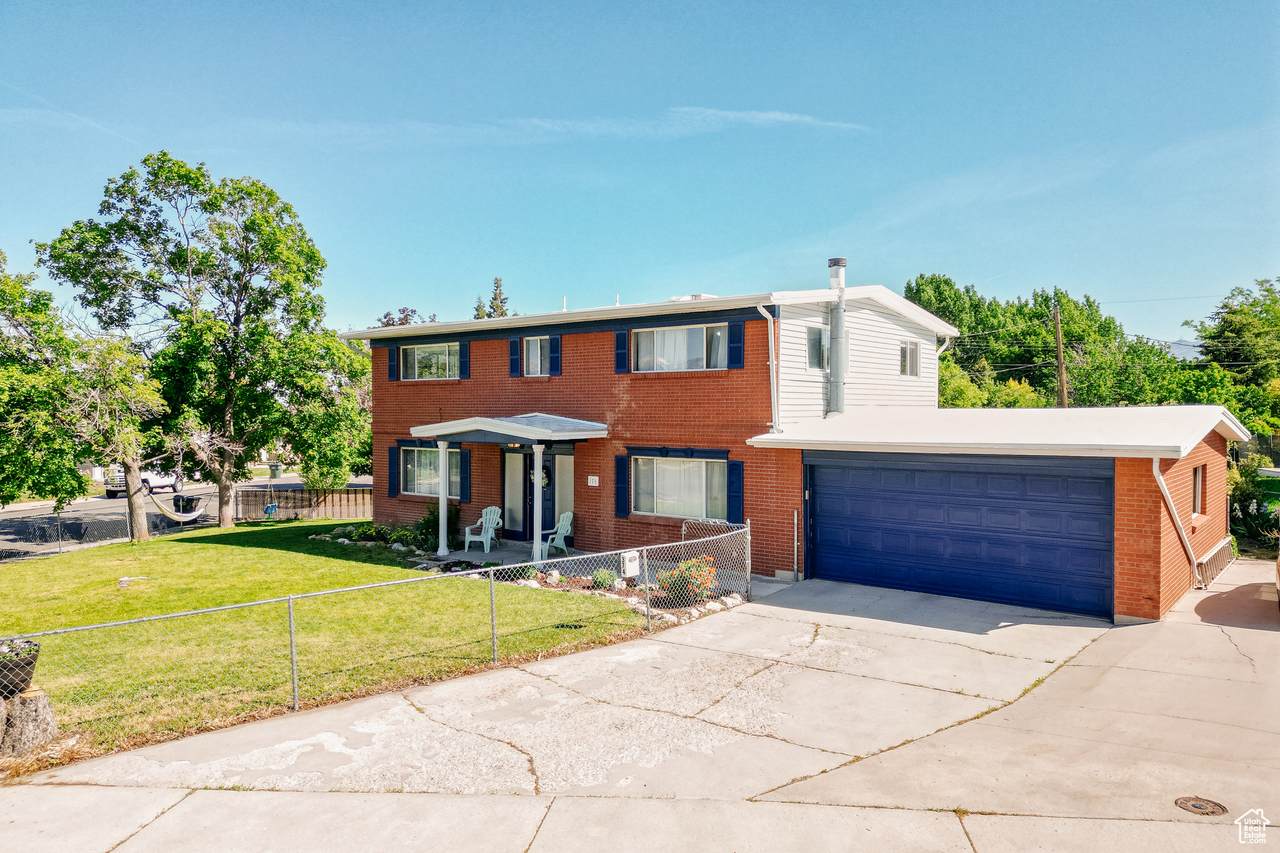 374 Melba Dr - Photo 1