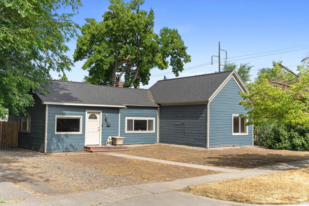 810 Green St - Photo 1
