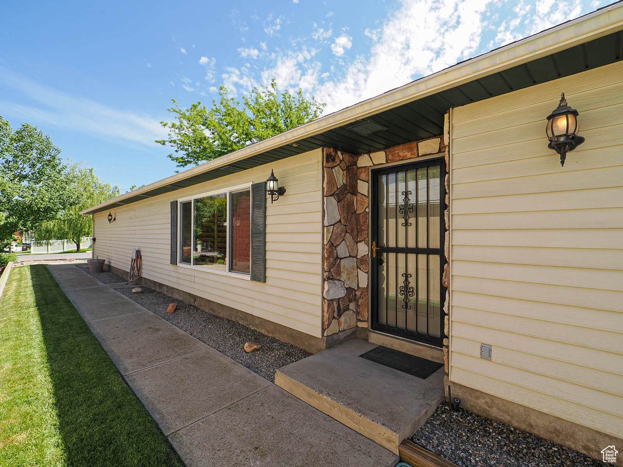 2426 3225 - Photo 1
