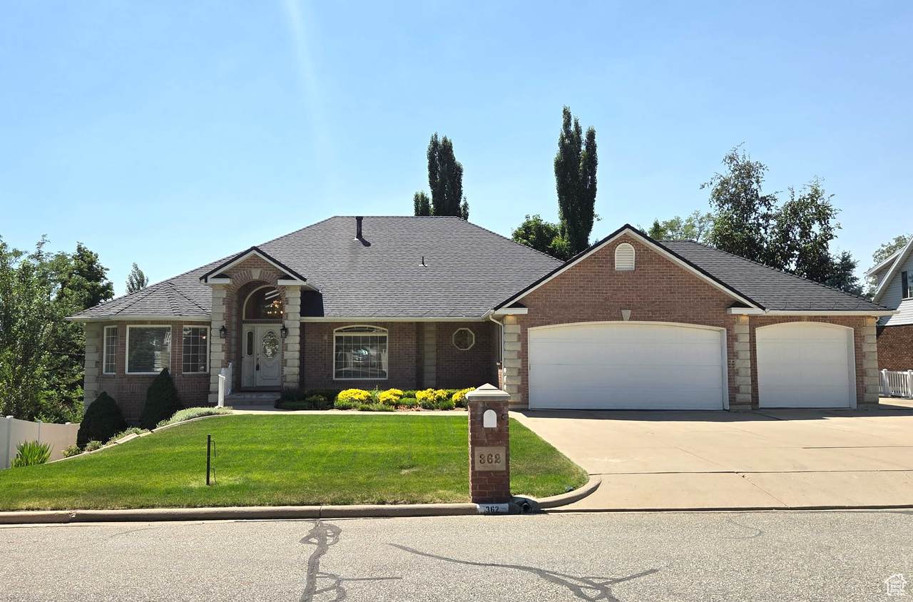 362 Glen Cir - Photo 1