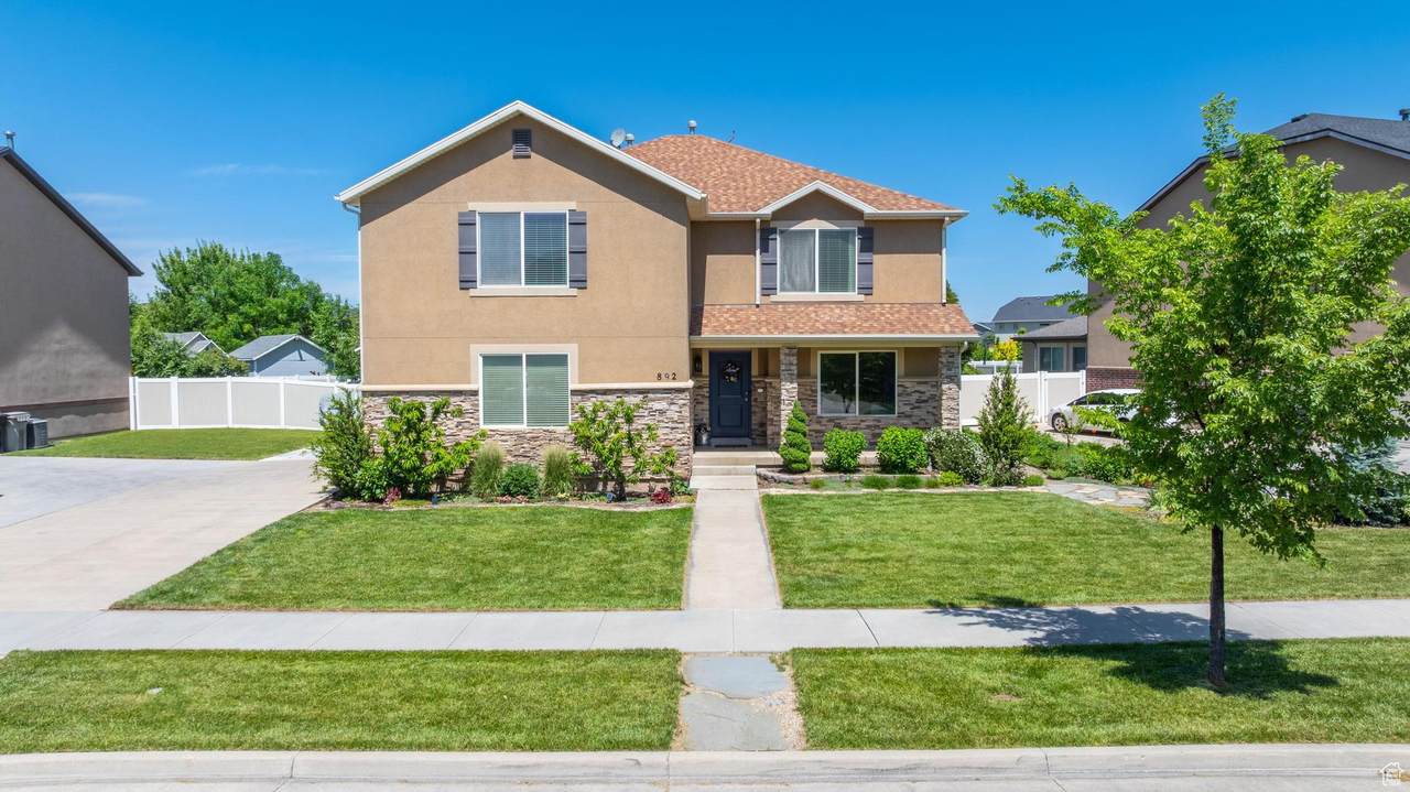 892 Mattea - Photo 1